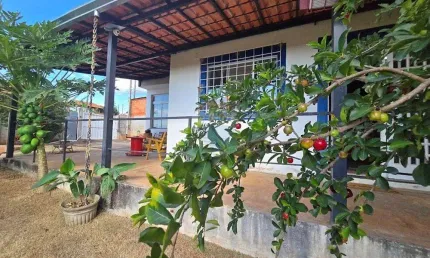 Casa para venda em Jardim Itamarati de 230.00m² com 3 Quartos, 1 Suite e 4 Garagens