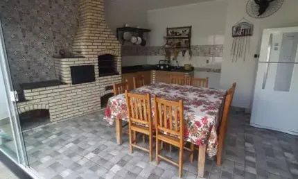Casa para alugar em Jardim Garret de 572.00m² com 3 Quartos, 3 Suites e 4 Garagens