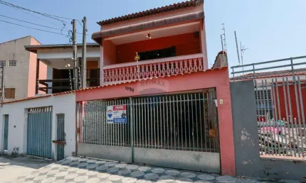 Casa para venda em Vila Barão de 210.00m² com 4 Quartos, 1 Suite e 3 Garagens