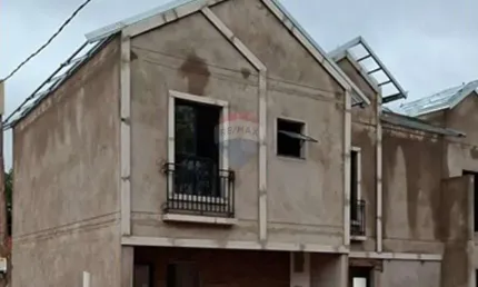 Casa para venda em Iate Clube De Americana de 107.00m² com 2 Quartos, 2 Suites e 1 Garagem