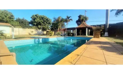 Chácara para alugar em Chácaras De Recreio - 2000 de 400.00m² com 2 Quartos, 1 Suite e 20 Garagens