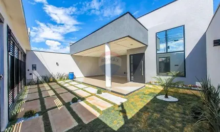 Casa para venda em Vila Queiroz de 166.69m² com 3 Quartos, 2 Suites e 3 Garagens