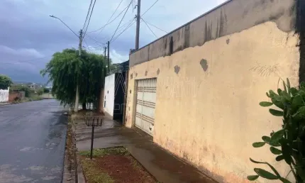 Casa para venda em Jardim Ana Adelaide de 182.00m² com 3 Quartos, 1 Suite e 2 Garagens