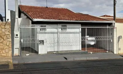 Casa para venda em Vila Xavier (vila Xavier) de 155.00m² com 2 Quartos, 1 Suite e 1 Garagem