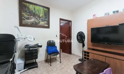 Casa para venda em Jardim Floridiana de 100.00m² com 3 Quartos, 1 Suite e 2 Garagens