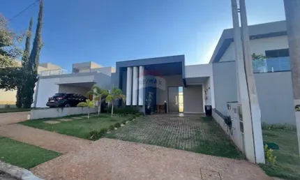 Casa de Condomínio para alugar em Jardim Cybelli de 152.85m² com 3 Quartos, 3 Suites e 2 Garagens