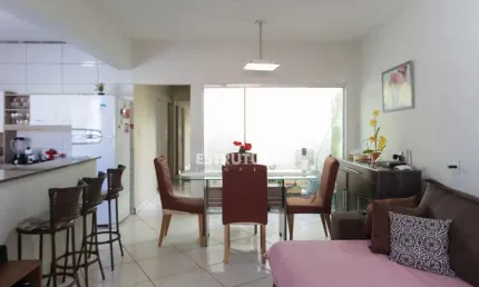 Casa para venda em Jardim Dona Regina Picelli de 150.00m² com 3 Quartos, 1 Suite e 1 Garagem