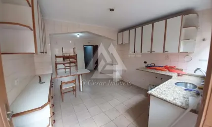 Sobrado para venda em Utinga de 240.00m² com 3 Quartos e 1 Suite
