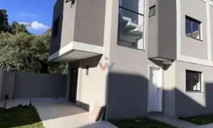Sobrado para venda em Uberaba de 169.00m² com 3 Quartos, 1 Suite e 2 Garagens