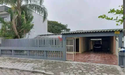 Casa para venda em Pontal Do Paraná de 80.00m² com 2 Quartos e 4 Garagens