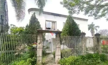 Casa para venda em Seminário de 350.00m² com 5 Quartos