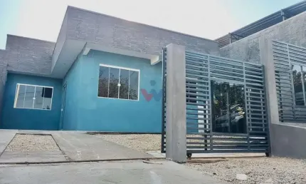 Casa com 2 quartos à venda no Iguaçu, Araucária 