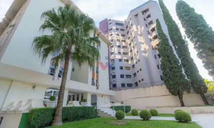 Cobertura para venda em Bigorrilho de 234.00m² com 4 Quartos, 1 Suite e 3 Garagens