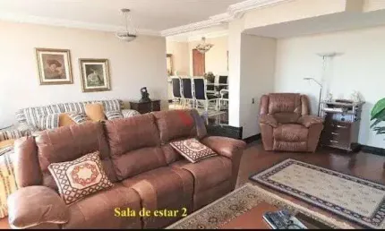 Apartamento para venda em Bigorrilho de 250.00m² com 4 Quartos, 2 Suites e 2 Garagens