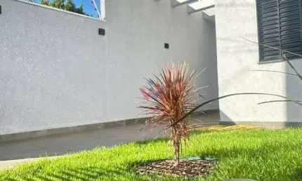 Casa para venda em Parque Pioneiros de 74.00m² com 3 Quartos, 1 Suite e 2 Garagens