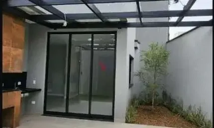 Sobrado para venda em Itália de 302.00m² com 4 Quartos, 3 Suites e 4 Garagens