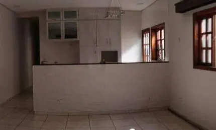 Casa para venda em Vila Santana de 248.00m² com 4 Quartos, 1 Suite e 2 Garagens