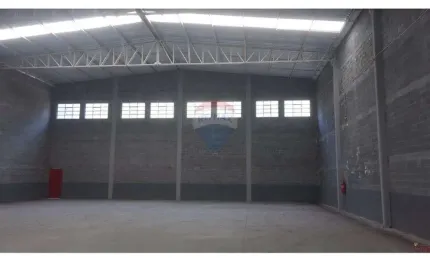Galpão / Depósito / Armazém para alugar em Parque Maringá de 600.00m²
