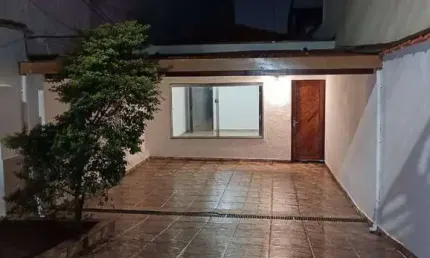 Casa para venda em Santa Maria de 250.00m² com 2 Quartos, 1 Suite e 3 Garagens