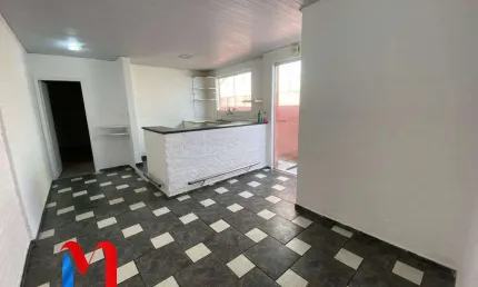 Casa para alugar em Cerâmica de 60.00m² com 1 Quarto e 2 Garagens