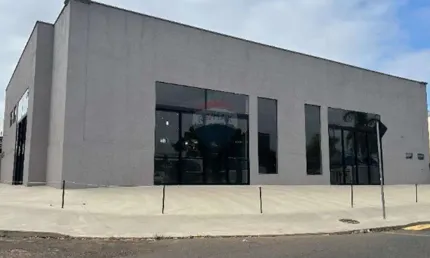 Sala Comercial para alugar em Bosque Dos Cedros de 486.00m² com 8 Garagens