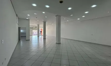 Sala comercial para alugar em centro de 297.00m² com 3 garagens