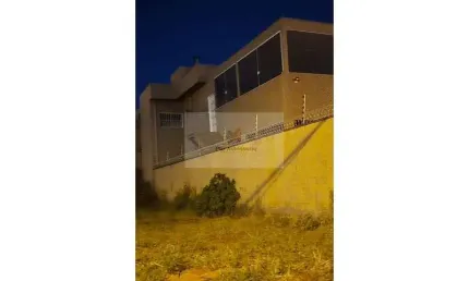 Sobrado para alugar em Jardim Residencial Vetorasso de 150.00m² com 2 Quartos