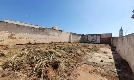 Terreno à venda no Centro, Botucatu 