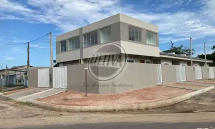 Sobrado para venda em Guaratuba de 72.00m² com 2 Quartos e 1 Garagem