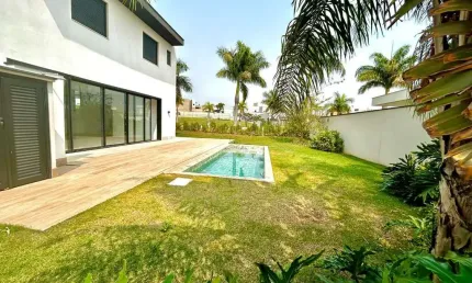 Casa para venda em Alphaville de 533.00m² com 4 Quartos, 4 Suites e 4 Garagens