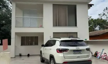 Casa de Condomínio para venda em Santa Inês de 408.00m² com 3 Quartos, 1 Suite e 3 Garagens