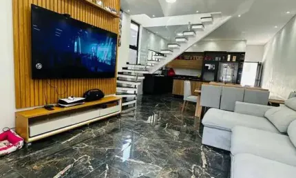 Casa para venda em Jardim Quaresmeira de 175.00m² com 3 Quartos, 1 Suite e 3 Garagens
