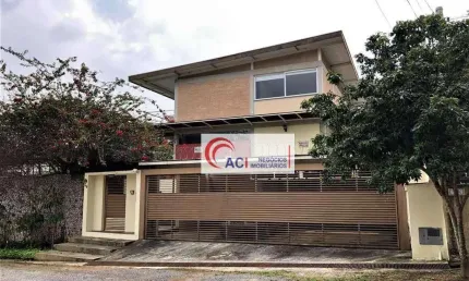 Casa de Condomínio para venda em Vila Santo Antônio de 344.00m² com 3 Quartos, 1 Suite e 3 Garagens
