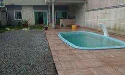 Casa para venda em Matinhos de 360.00m² com 2 Quartos, 1 Suite e 5 Garagens