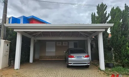 Casa de Condomínio para alugar em Jardins De Athenas de 120.00m² com 3 Quartos, 1 Suite e 2 Garagens