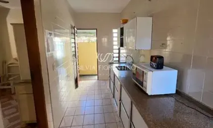 Casa para venda em Jardim Califórnia de 250.00m² com 4 Quartos, 1 Suite e 2 Garagens