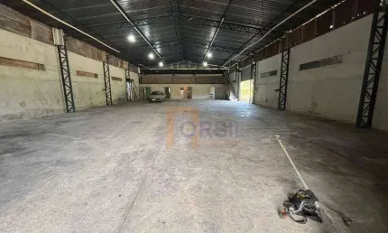 Galpão / Depósito / Armazém para alugar em Sabaúna de 528.00m² com 1 Garagem