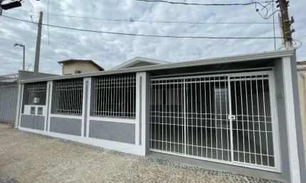 Casa para alugar em Parque Taquaral de 136.00m² com 2 Quartos e 2 Garagens
