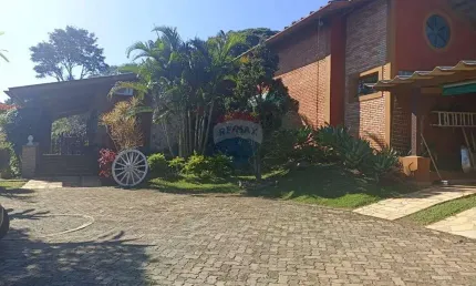 Casa de Condomínio para venda em Santa Isabel de 360.00m² com 3 Quartos e 2 Suites