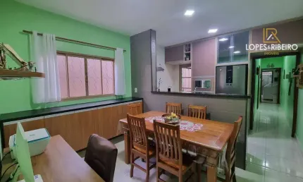 Casa para venda em Jardim Ouro Verde de 100.00m² com 2 Quartos, 1 Suite e 2 Garagens