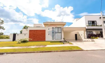 Casa de Condomínio para venda em Residencial Milano de 182.00m² com 3 Quartos, 1 Suite e 4 Garagens