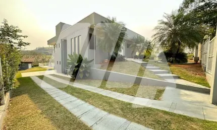 Casa para venda em São Pedro de 273.00m² com 4 Quartos, 1 Suite e 3 Garagens