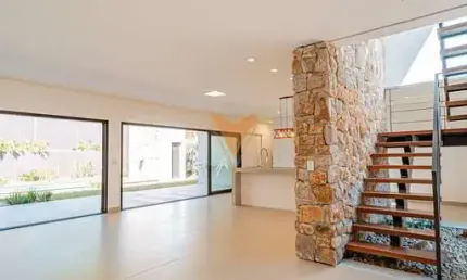 Casa para venda em Chácaras São Carlos de 371.00m² com 4 Quartos, 4 Suites e 6 Garagens