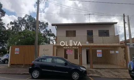 Sobrado para venda em Vila São Judas Tadeu de 193.00m² com 3 Quartos, 1 Suite e 5 Garagens