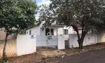 Casa para venda em São Jorge de 528.00m² com 4 Quartos e 4 Garagens