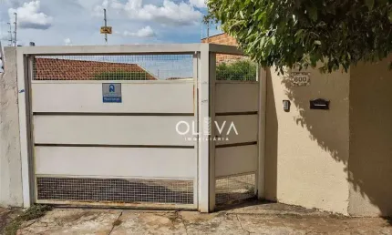 Casa para venda em Residencial Ana Célia de 110.00m² com 3 Quartos, 1 Suite e 2 Garagens