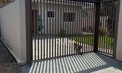 Casa para venda em Eldorado de 108.00m² com 3 Quartos, 1 Suite e 3 Garagens