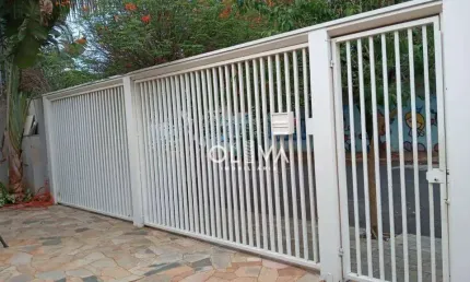 Casa para venda em parque industrial de 250.00m² com 3 quartos, 3 suites e 4 garagens