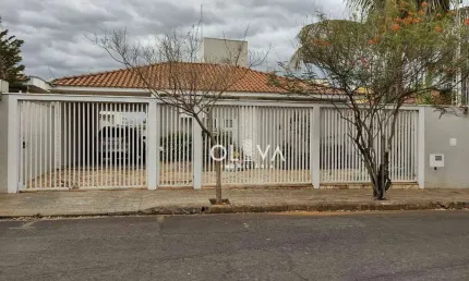 Casa para venda em parque industrial de 385.00m² com 3 quartos e 3 suites