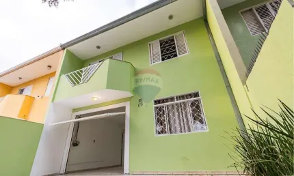 Sobrado para venda em Uberaba de 100.00m² com 3 Quartos, 1 Suite e 2 Garagens